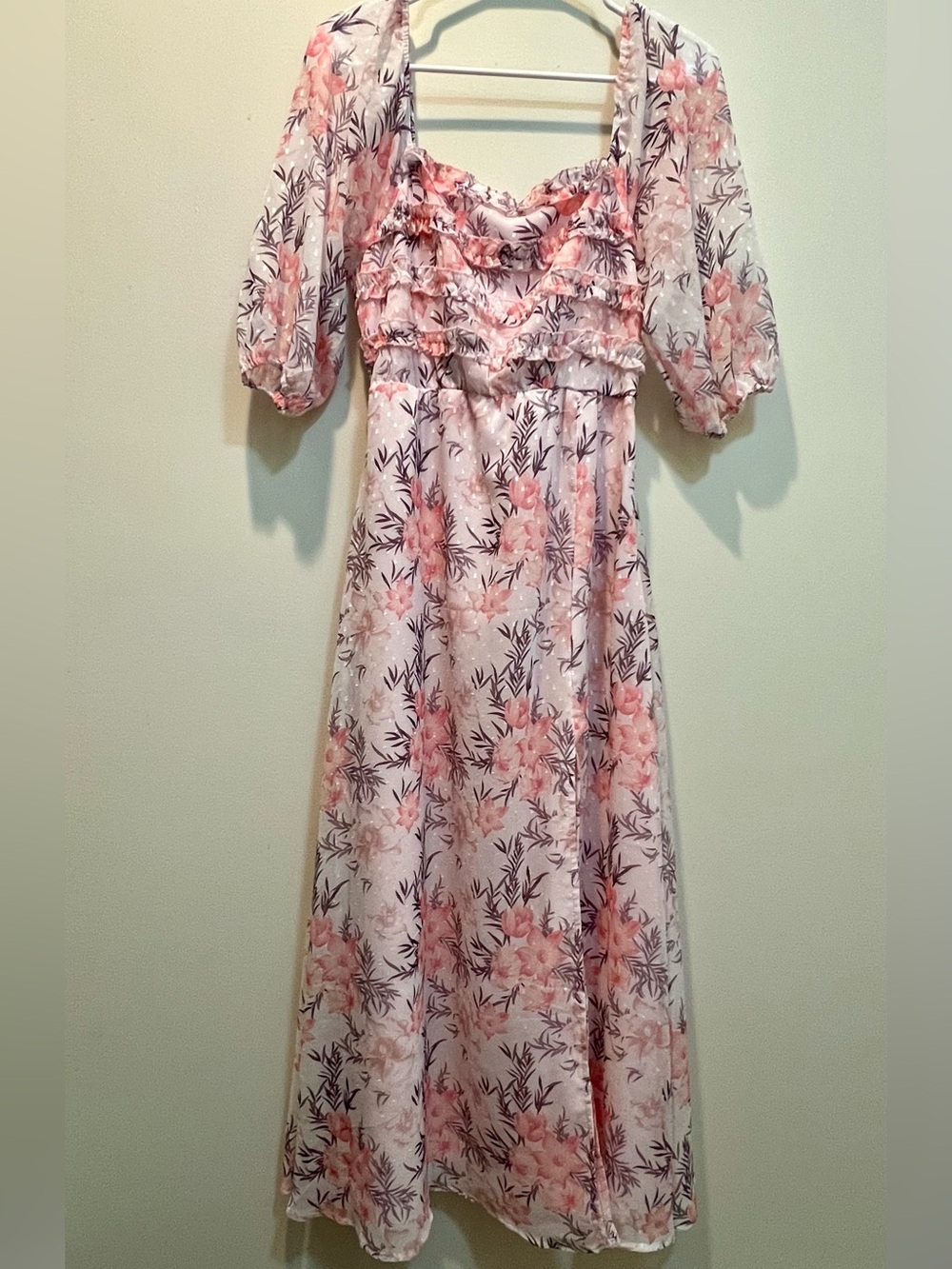 Floral Pink Puff-Sleeve Maxi Dress
